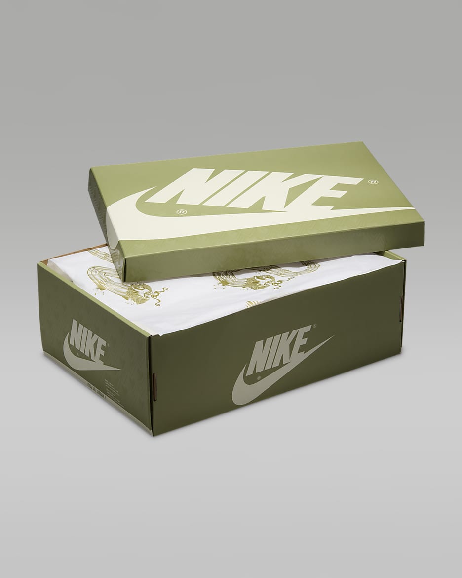 NIKE公式】エア ジョーダン 1 レトロ LOW OG ルナ ニュー イヤー メンズシューズ.オンラインストア (通販サイト)